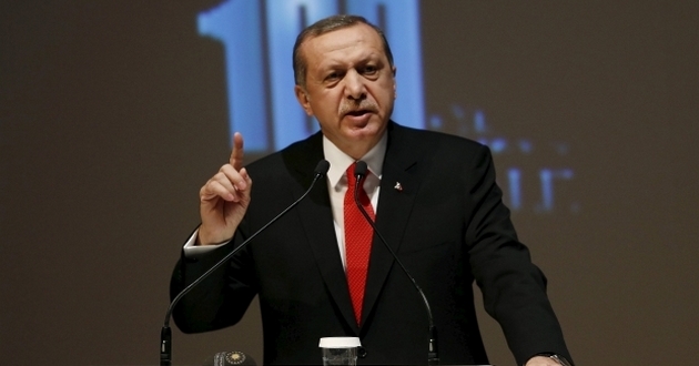 Просто хотел обнять: опубликовано видео забавного инцидента с Эрдоганом в Турции