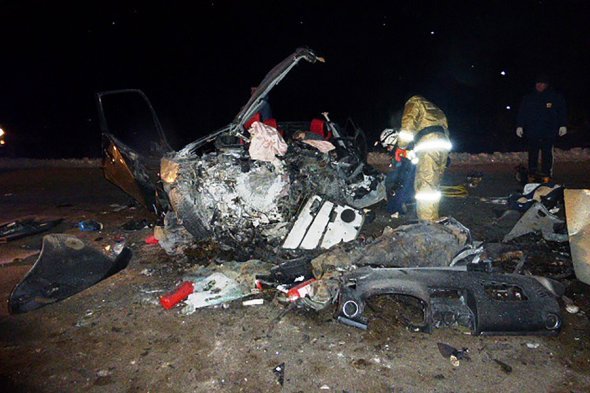 Страшное ДТП в России: в результате столкновения двух авто погибли 10 человек