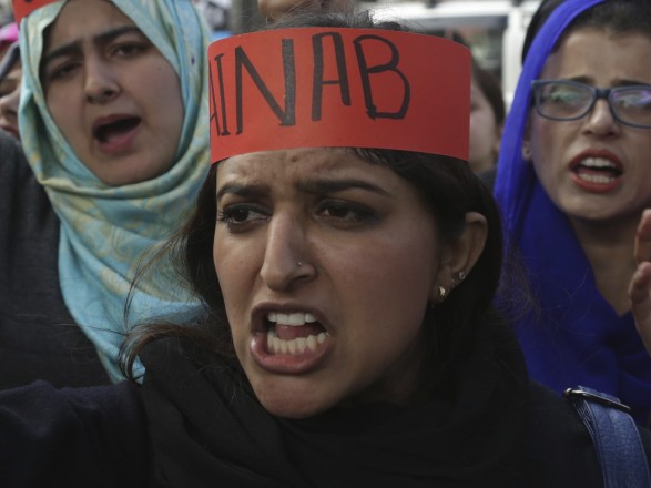 В Пакистане прошли массовые протесты из-за педофила-убийцы
