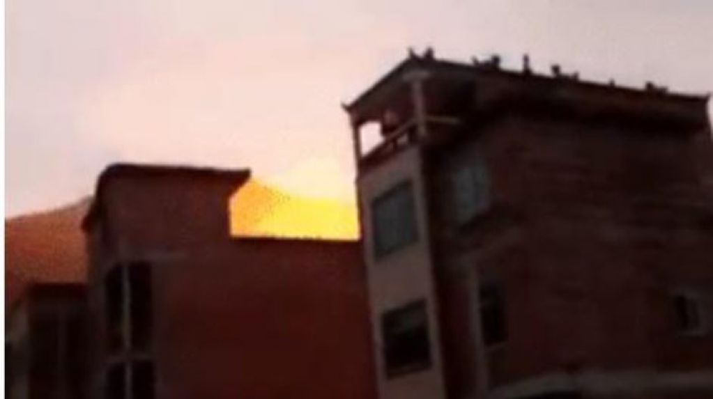 Жители Китая засняли взрыв НЛО. ВИДЕО