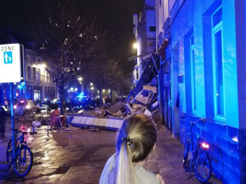 В Антверпене от взрыва обрушилось здание: пострадали не менее 20 человек