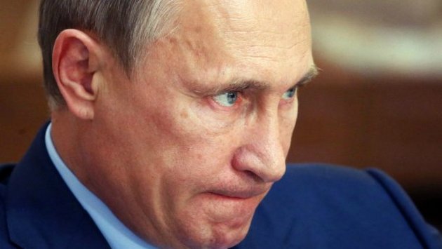 Коровья лепешка или Божья матерь: валенки Путина порвали сеть