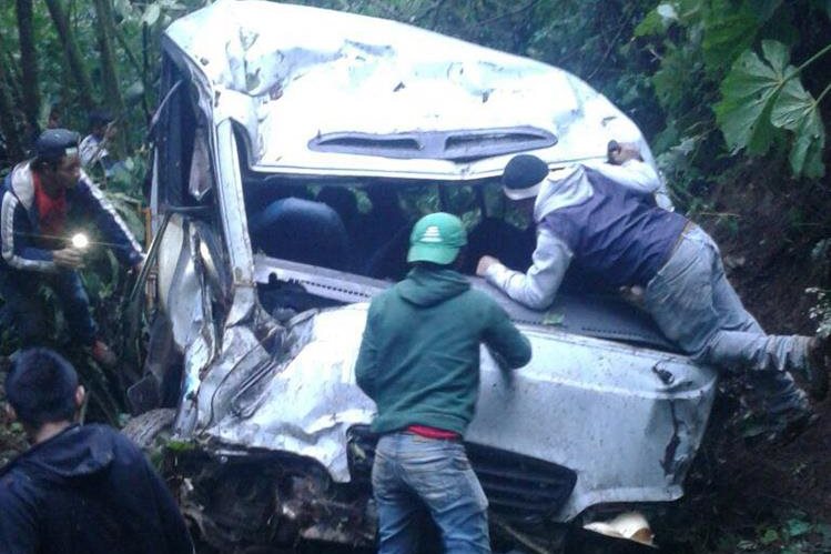 Страшное ДТП в Гватемале: пассажирский  автобус упал в пропасть, погибли более 10 человек