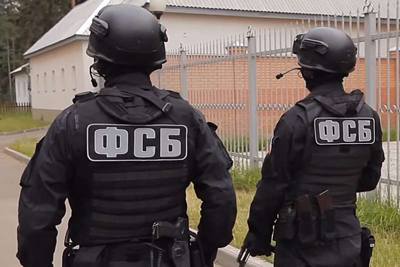 Российские силовики в опять обыскивают крымских татар