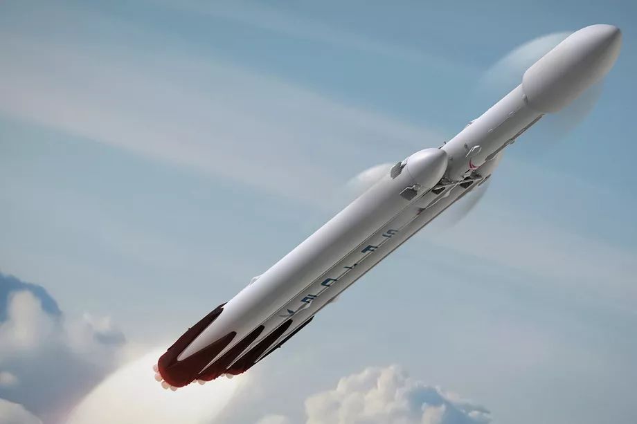 Маск назвал дату старта ракеты, которая будет "катать" туристов вокруг Луны
