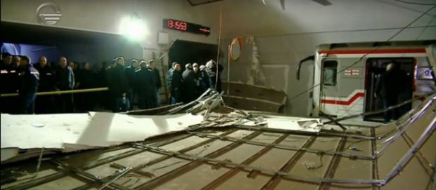 В тбилисском метро обрушился потолок, скорая увозит пострадавших. ВИДЕО 