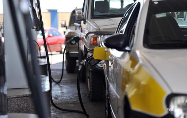 На украинских АЗС резко изменились цены на топливо