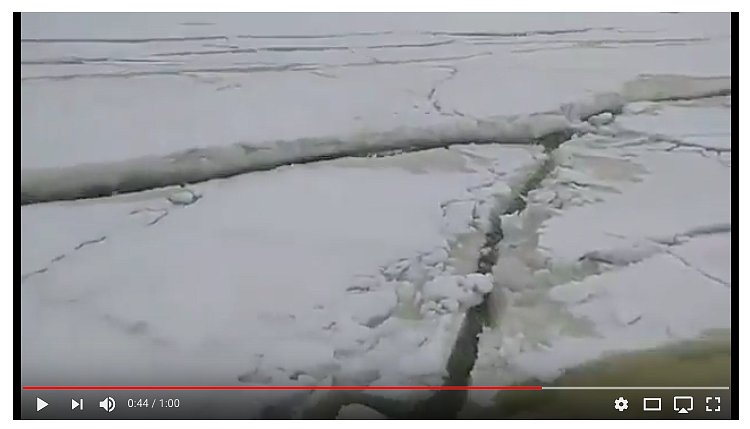 "Страшно смотреть": Рыбак снял на видео "цунами" на ледяном Байкале