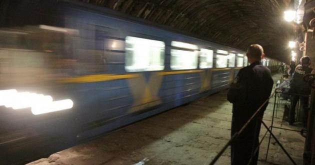 Поезд-призрак попал в объектив камеры. ВИДЕО
