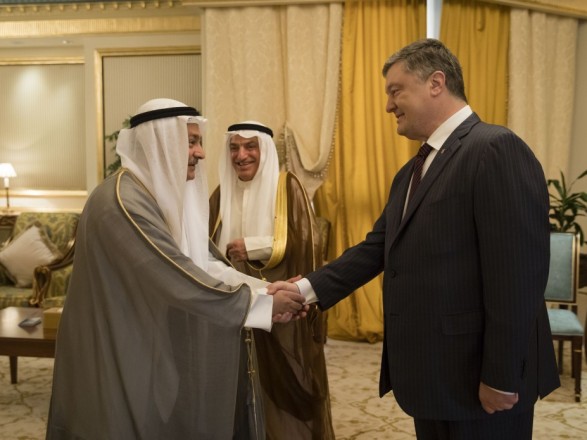 Порошенко привлекает к приватизации в Украине кувейтских инвесторов