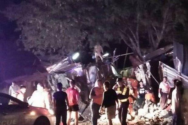 Жуткое ДТП в Таиланде унесло жизни 20 человек