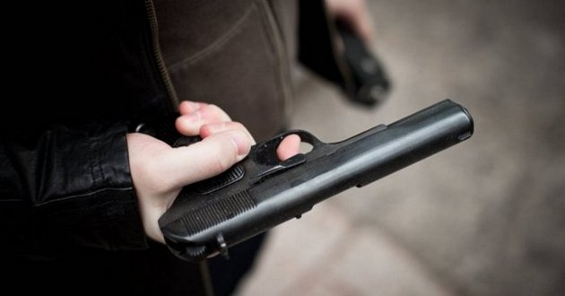 Страшно даже выходить на улицу: украинцы массово скупают оружие