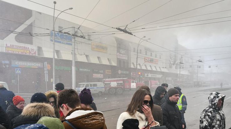 "Передай маме, что я ее любила": очевидцы рассказали жуткие детали пожара в Кемерово
