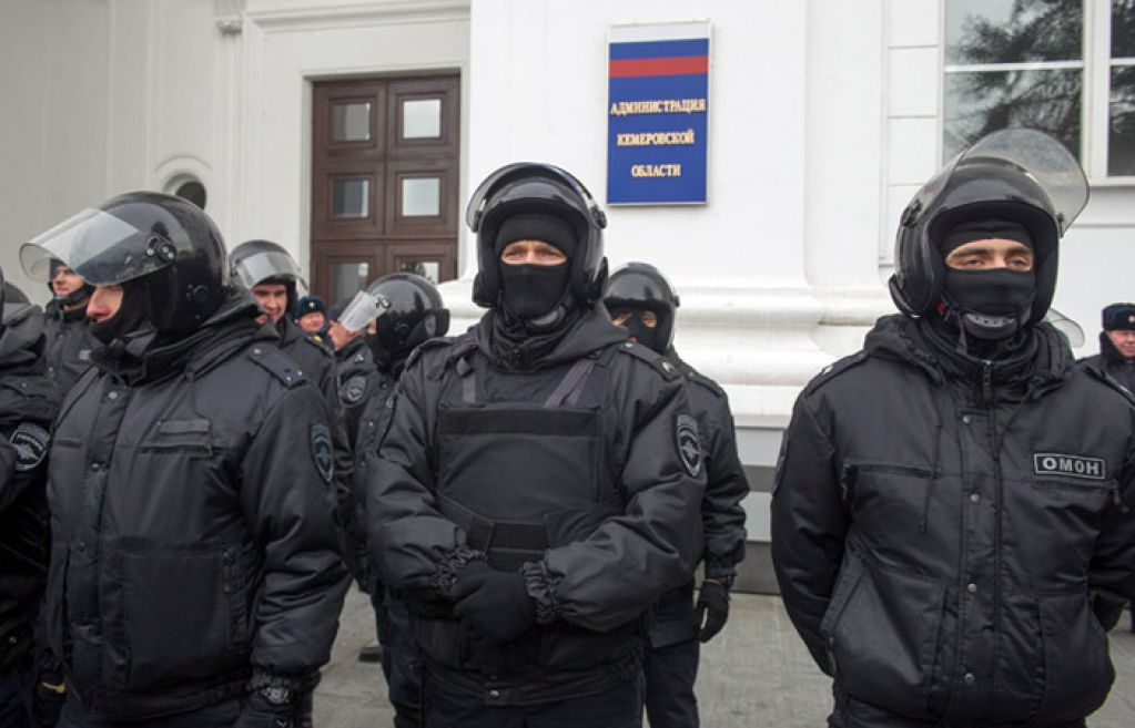 В Кемерово силовики готовятся дать отпор митингующим