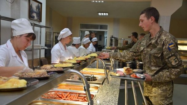 Экс-регионал  Хомутынник кормит украинскую армию порченным мясом