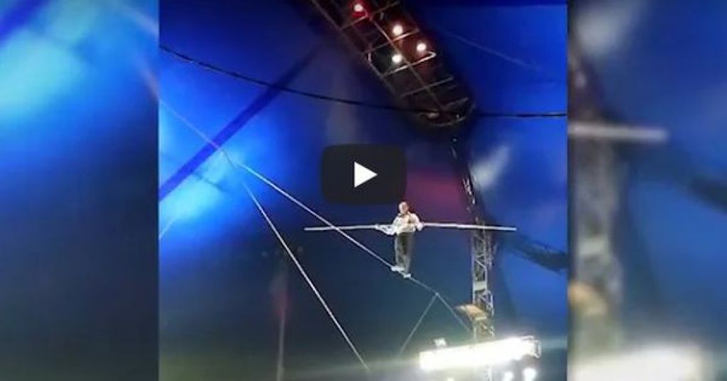 В России канатоходец упал во время трюка под куполом цирка. ВИДЕО 18+