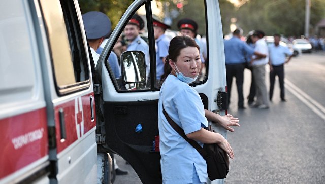 Массовое отравление в Киргизии: после свадьбы 220 человек попали в больницу