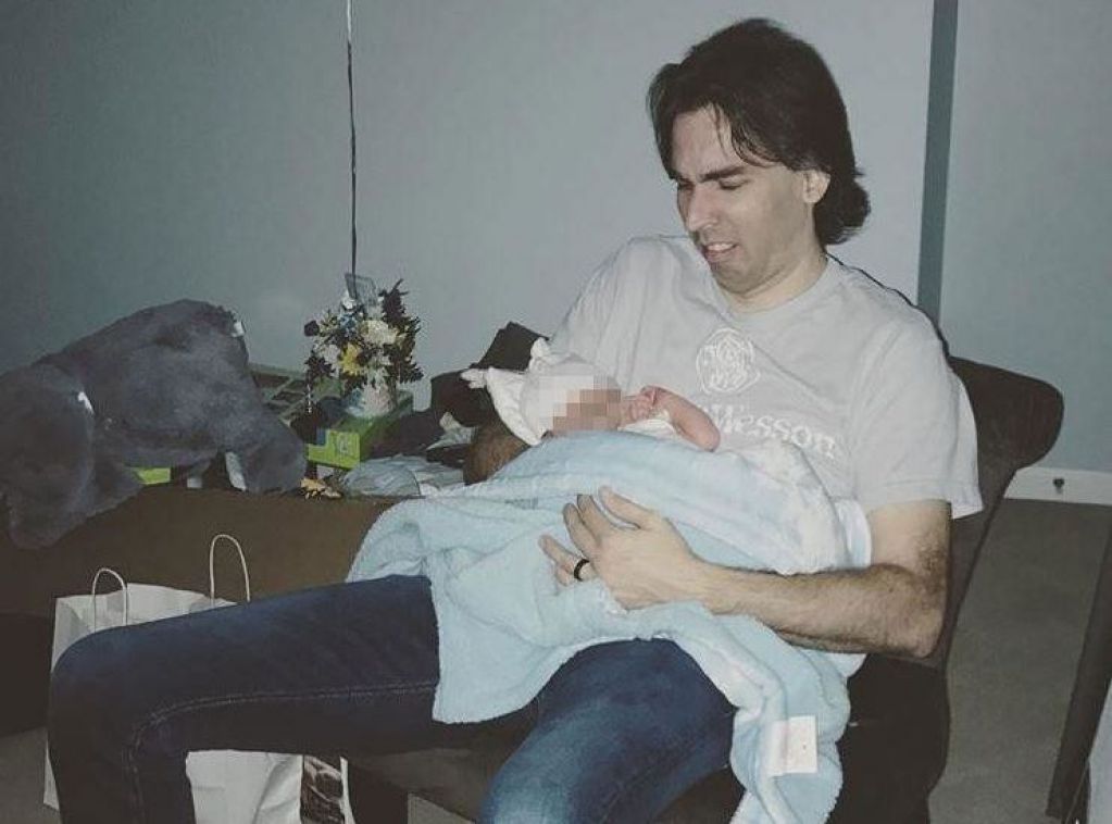 Отец застрелил сына, которого ему родила его же дочь, а затем убил ее и себя