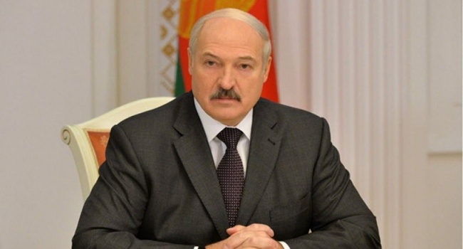«Готовятся к войне»: Лукашенко обвинил РФ в разжигании истерии в обществе