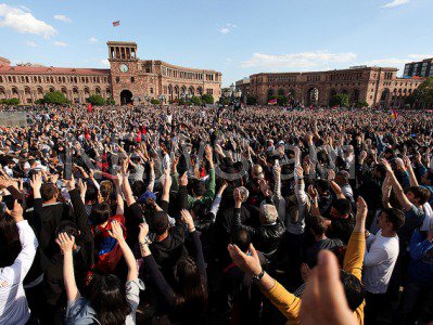 Ереван опять оказался во власти массовой акции протеста