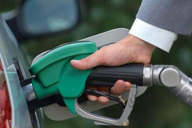 Что будет с ценами на бензин после майских: можно паниковать