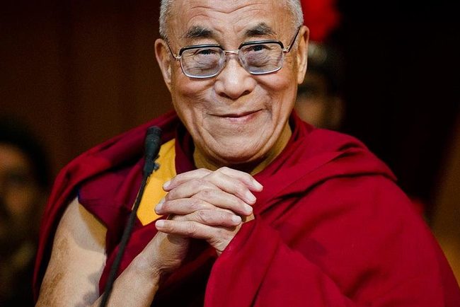 Далай-лама предсказал будущее человечества: "Это случится уже через 20 лет"
