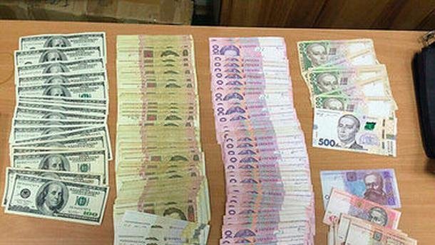 Житомирские аферисты предлагали «отмазать» родственника от полиции за $15 тысяч