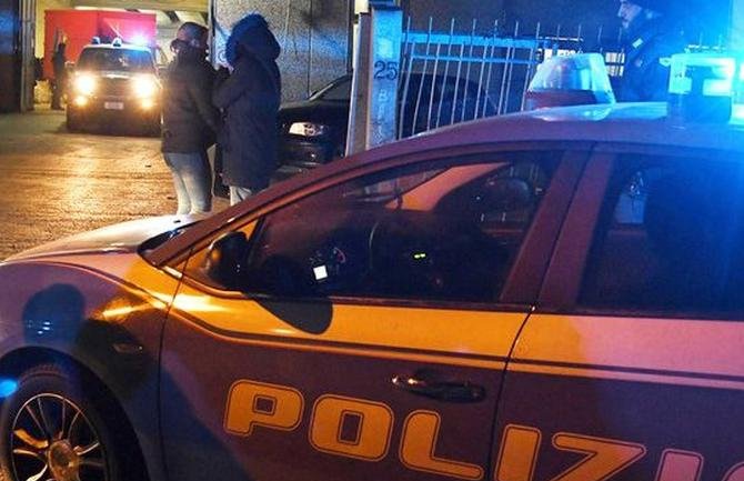 Двое украинцев в Италии пытались ограбить полицейского