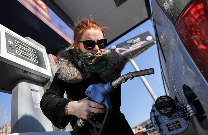 На украинских АЗС изменились цены на бензин и дизтопливо