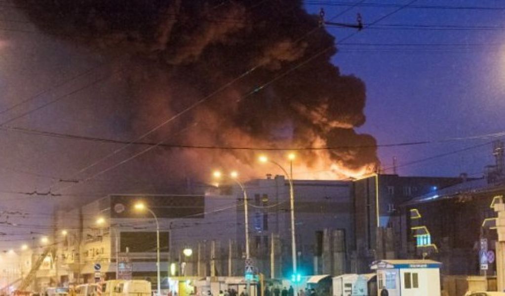 В Кемерово начался демонтаж зданий сгоревшего ТЦ «Зимняя вишня»