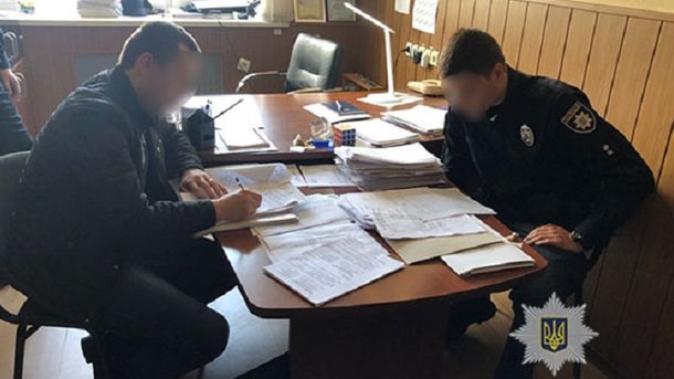 Полицейского из Харькова подозревают в «сливе» служебных данных