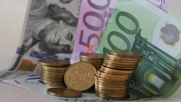 Курс евро в Украине рухнул до минимума за восемь месяцев