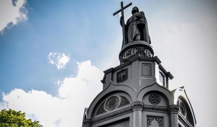 Поддерживают ли украинцы создание единой поместной церкви: результаты опроса