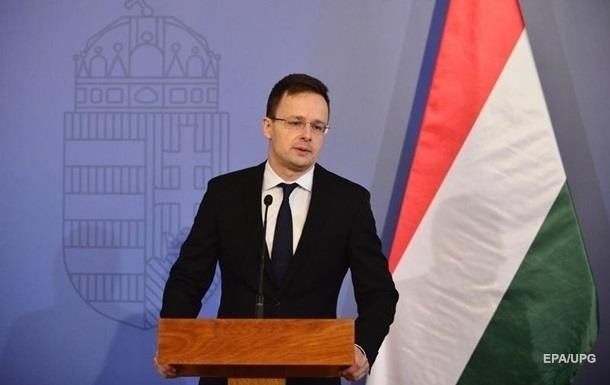 Венгрия захотела пересмотра политики НАТО в отношении Украины