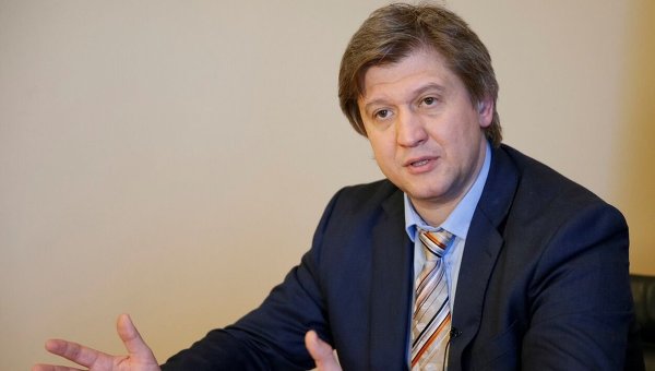 Пойманный на неуплате налогов министр Данилюк шантажирует украинцев деньгами от МВФ, – эксперт 