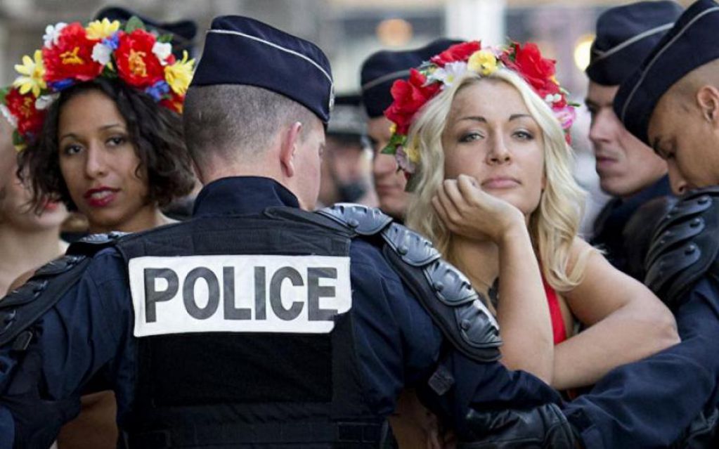 Femen разделись и припомнили Лукашенко, что он сотворил с ними в прошлом