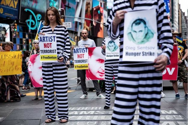 Сегодня по всему миру пройдут акции протеста с требованием освободить Олега Сенцова 