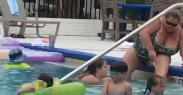 «Мрак»: отвратительное видео с отдыха у бассейна набирает популярности