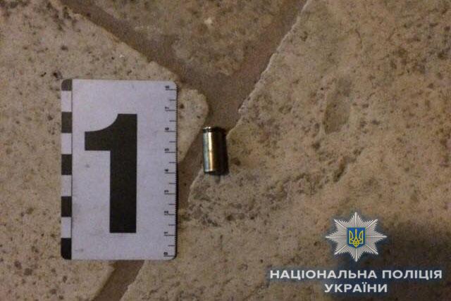 Стрельба под Одессой: депутату горсовета всадили пулю в бедро 