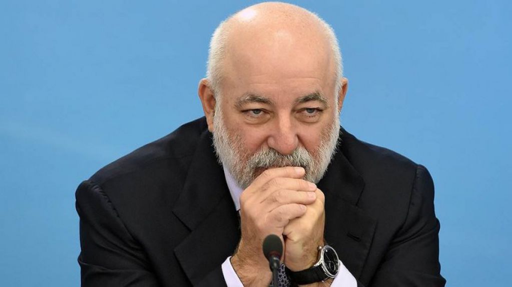 Швейцария заблокировала 1 млрд франков на счетах российского олигарха Вексельберга