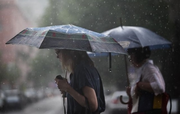 Украину накроют дожди с грозами и сильным ветром