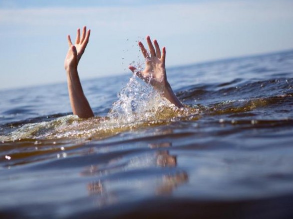 В Киеве утонул молодой мужчина, переплывая пролив Днепра