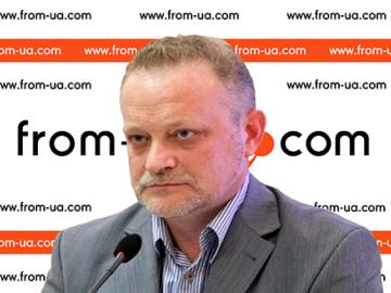 Золотарев: «Во втором туре Тимошенко уверенно выигрывает у Порошенко 2:1»