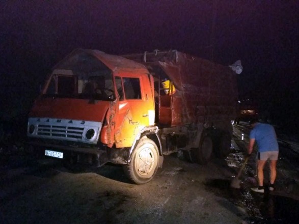 На Днепропетровщине перевернулся грузовик с химическим веществом