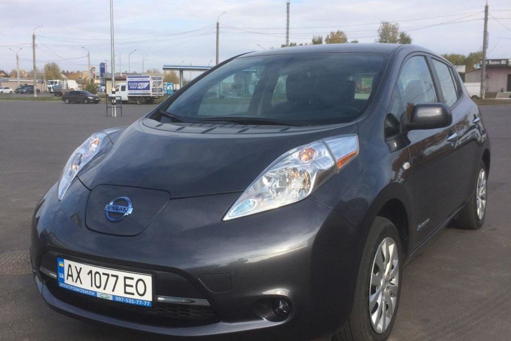 Электромобиль Nissan Leaf: почему именно он наиболее продаваем в мире