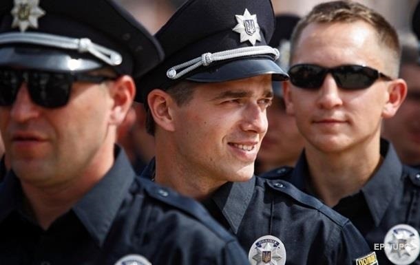 В Украине уволились почти 400 патрульных за пять месяцев