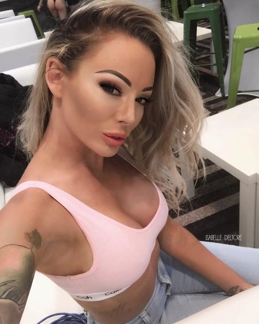 Isabel Deltore