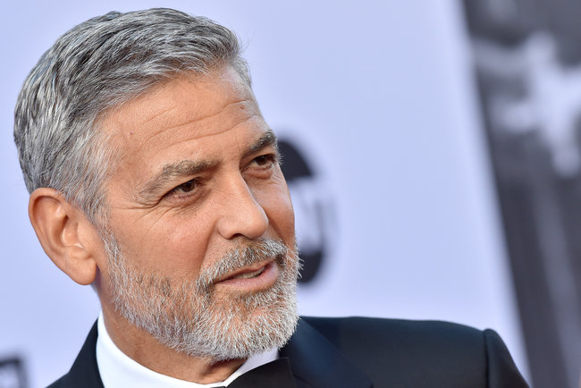 Свидетелям удалось заснять вчерашнее ДТП с участием Клуни. ВИДЕО