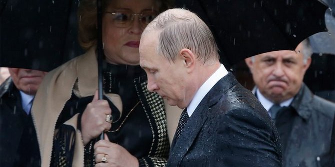 Не просто так берегут от дождя! Подмечен подозрительный факт о Путине. ФОТО