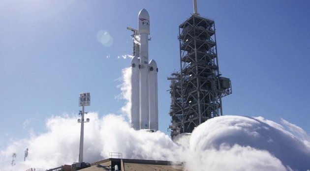 SpaceX установили рекорд, запустив массивный спутник:  волшебные ВИДЕО и ФОТО